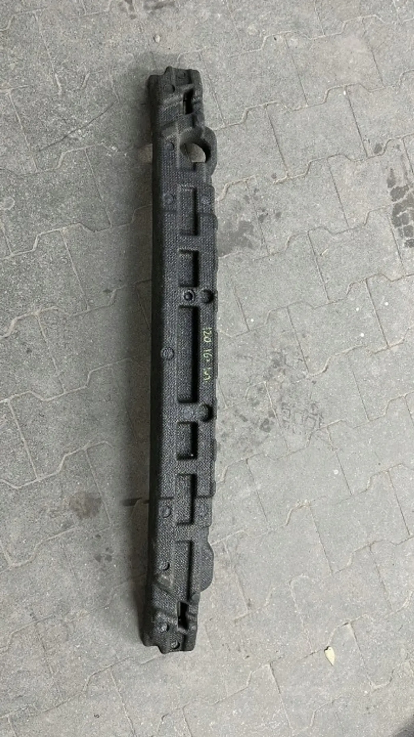 Абсорбер бампера к Hyundai i20 2008