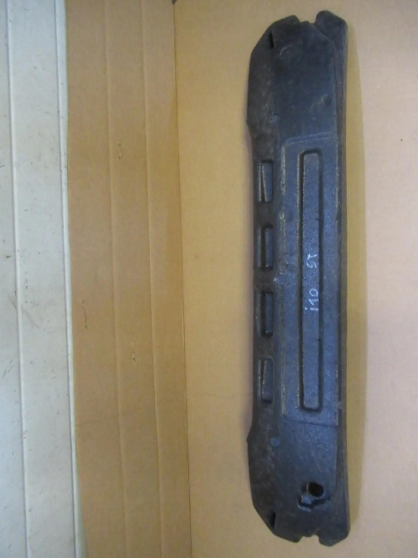 Абсорбер бампера к Hyundai i10 2007