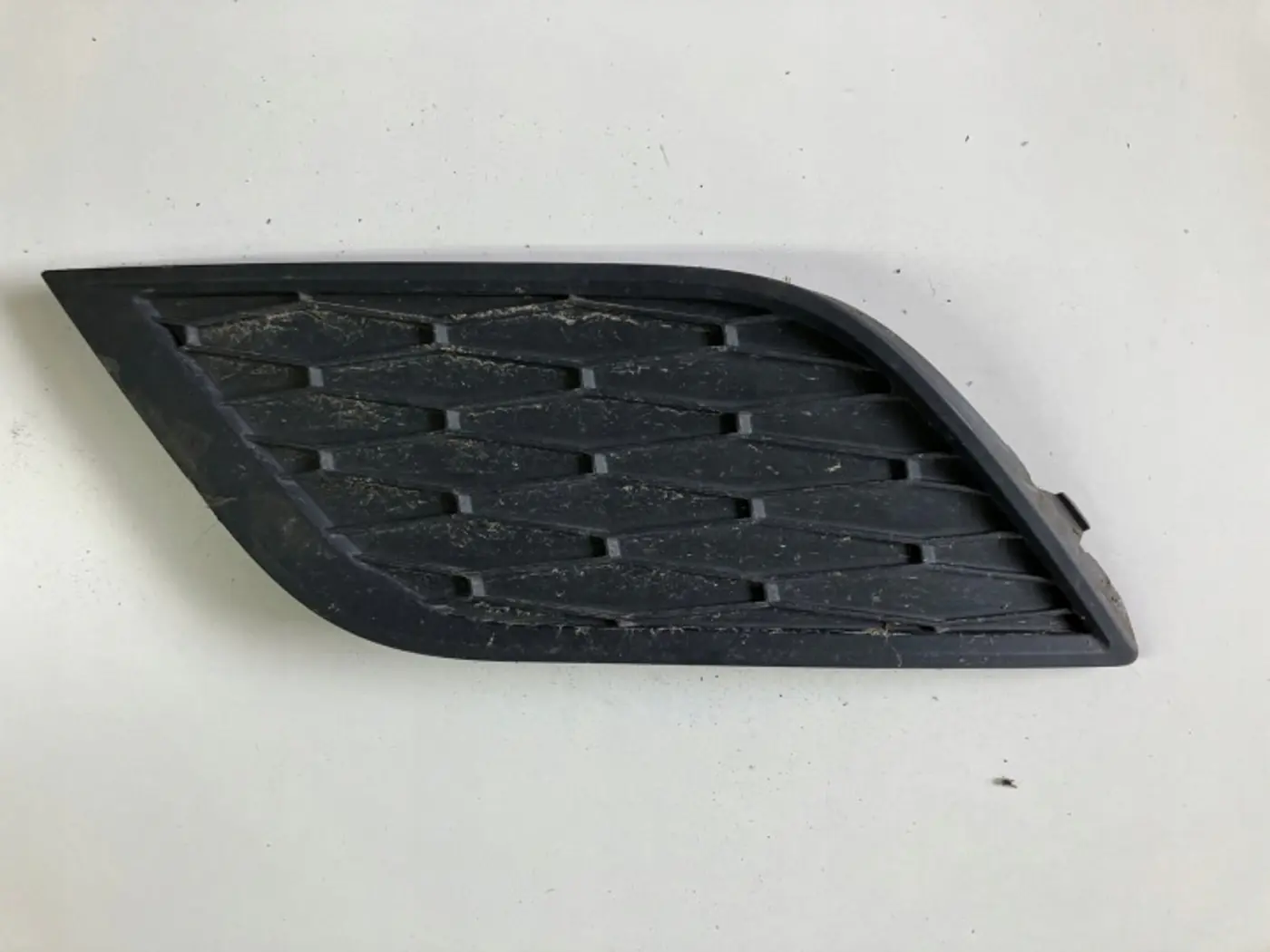 Решетка радиатора к SEAT Toledo 2012