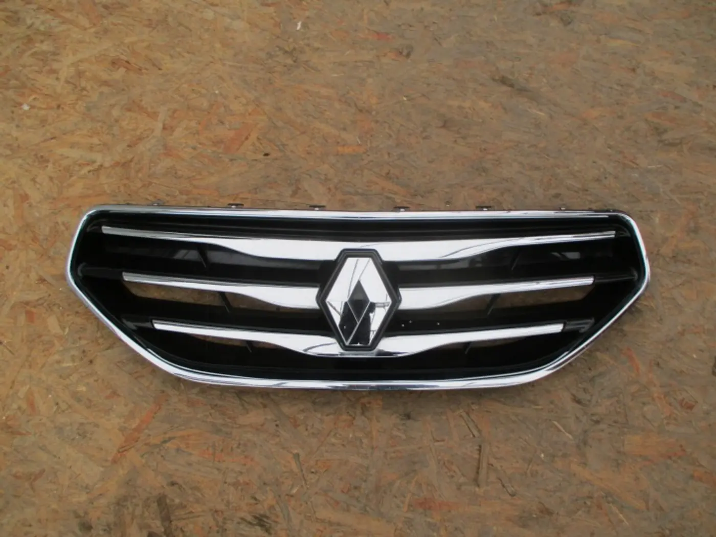 Решетка радиатора к Renault Koleos 2013