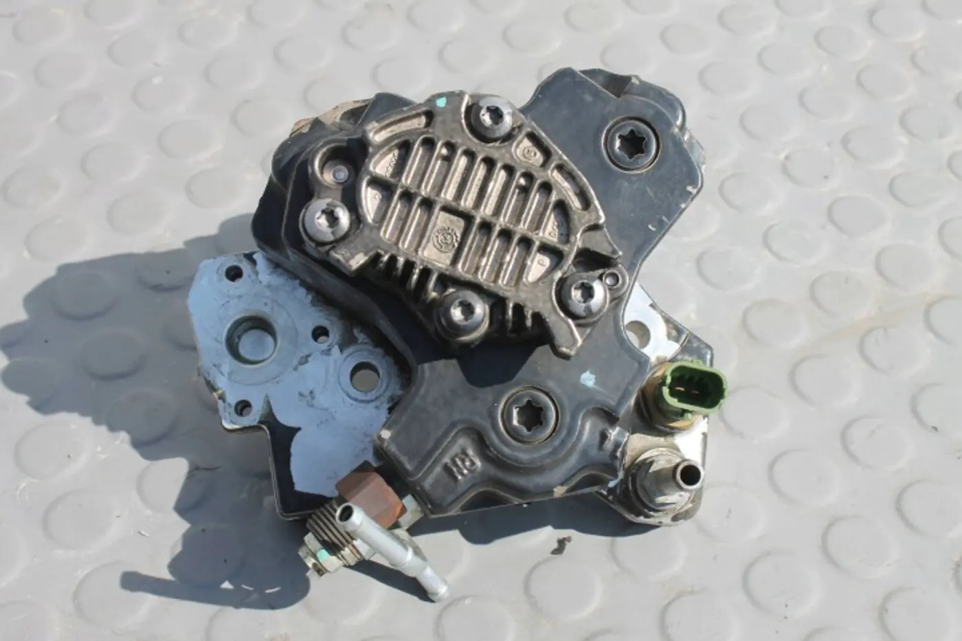 ТНВД к Toyota Auris 2012