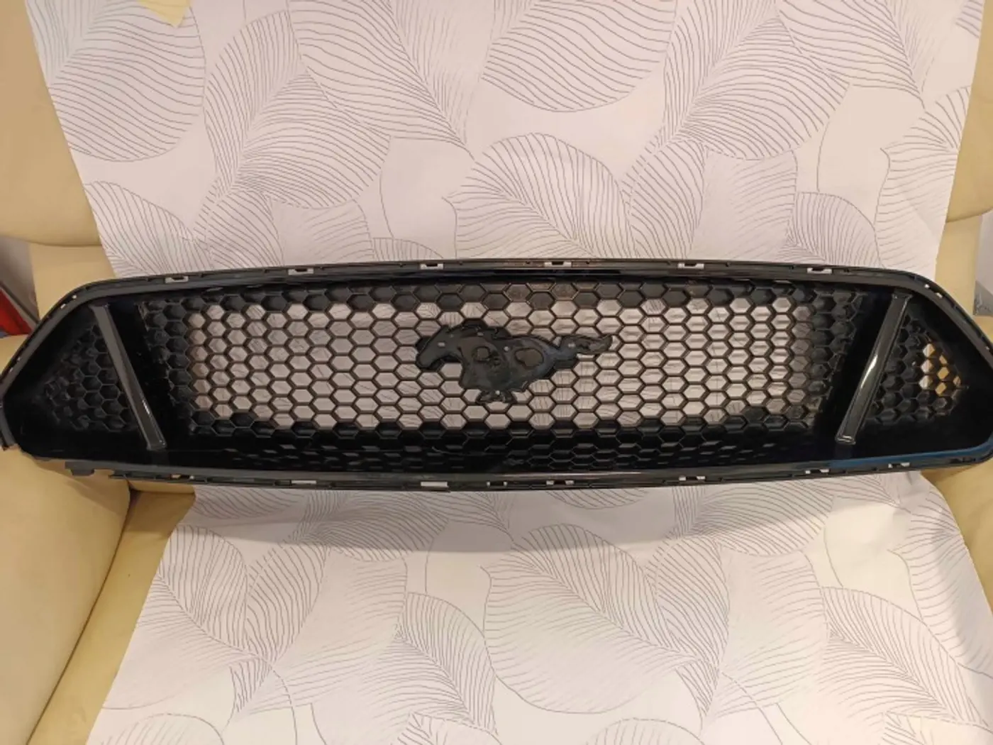 Решетка радиатора к Ford Mustang 2004