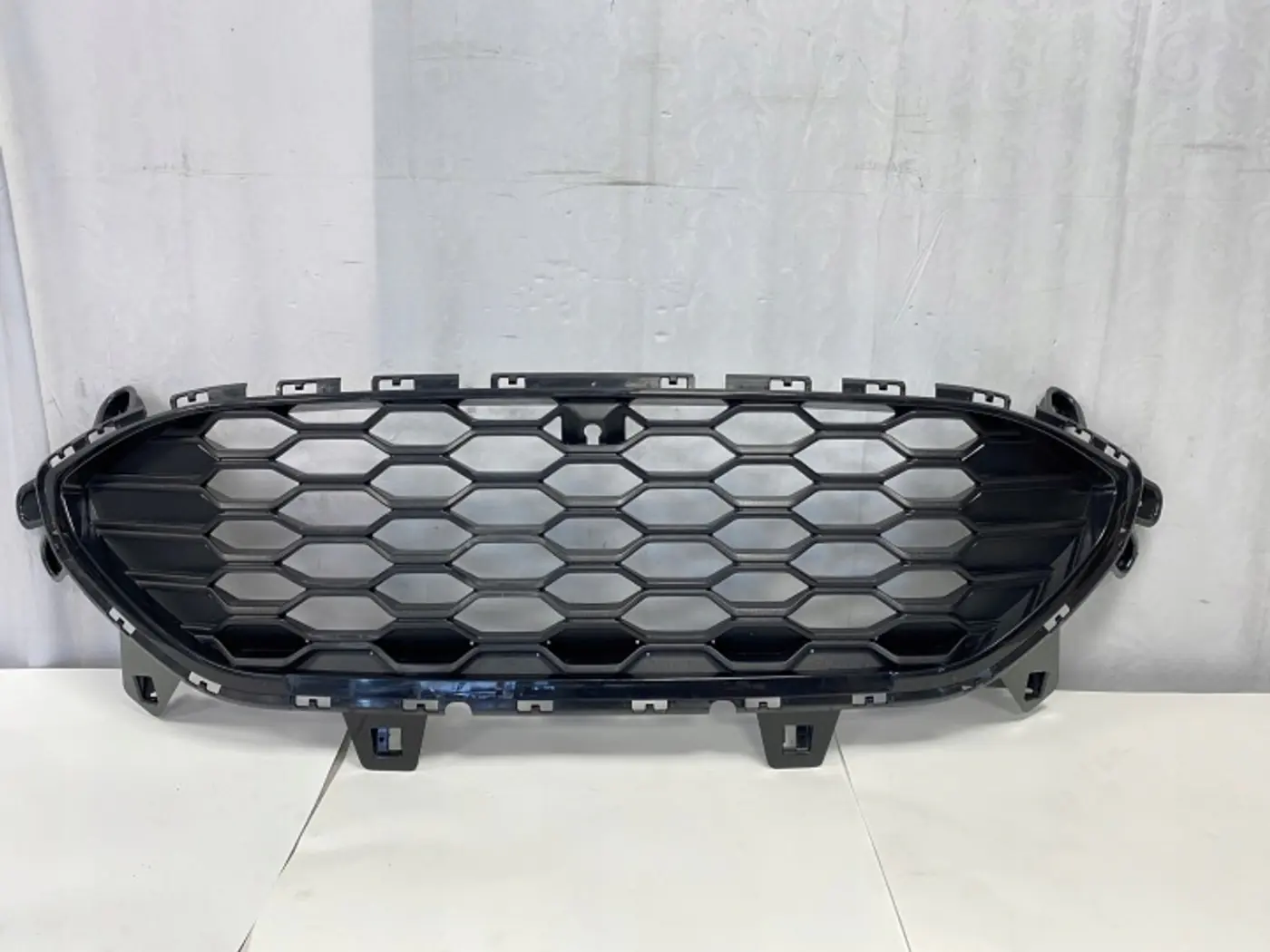 Решетка радиатора к Ford Kuga 2019