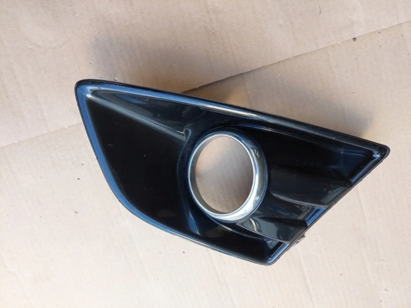 Решетка радиатора к Ford C-MAX 2010