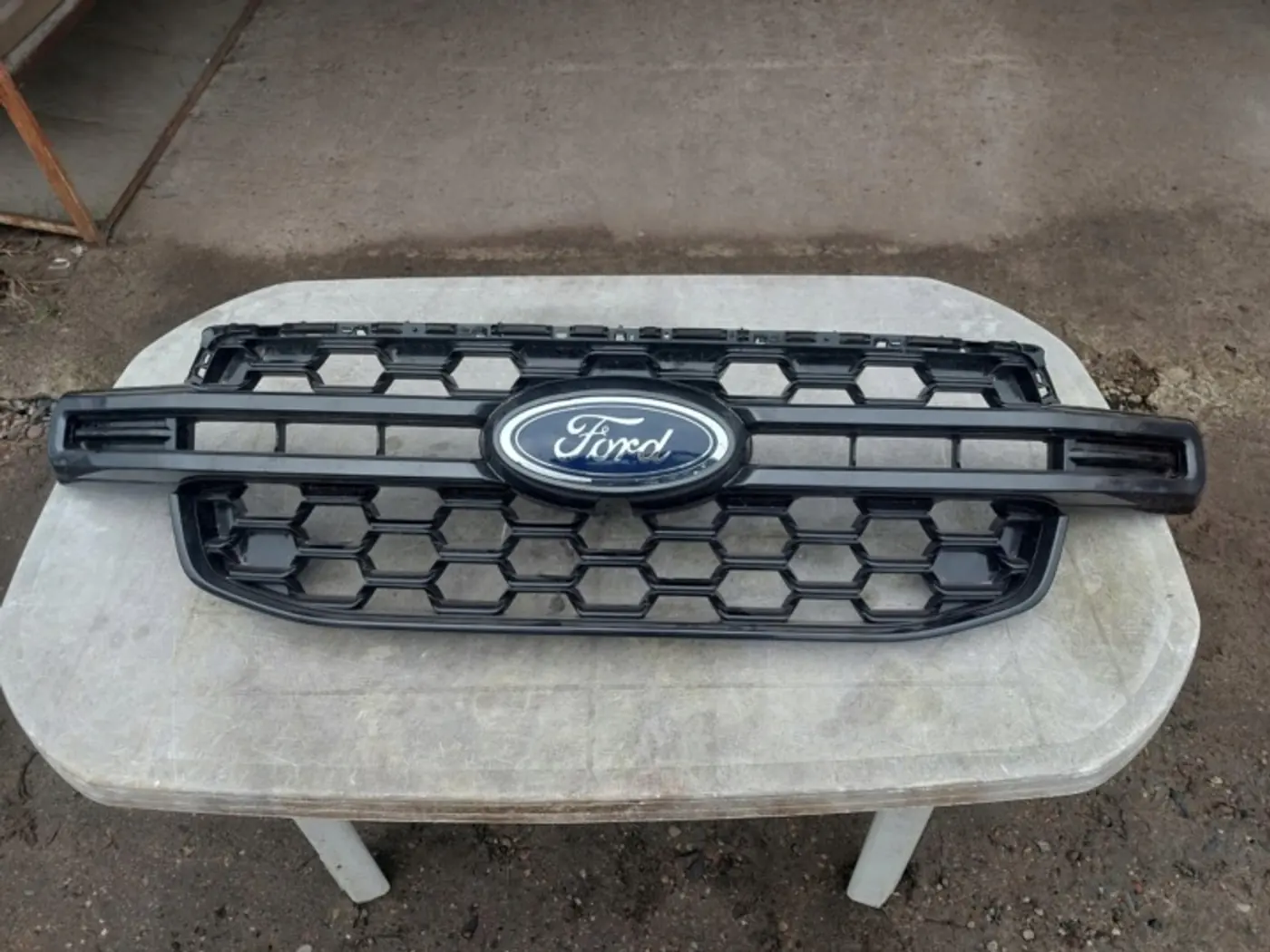 Решетка радиатора к Ford Ranger 2015