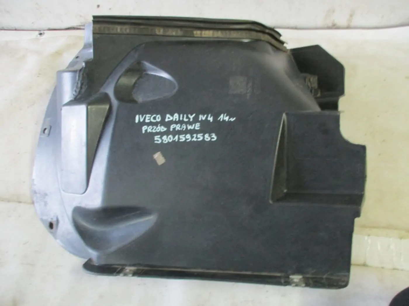 Защита арок (подкрылок) к Iveco  2006