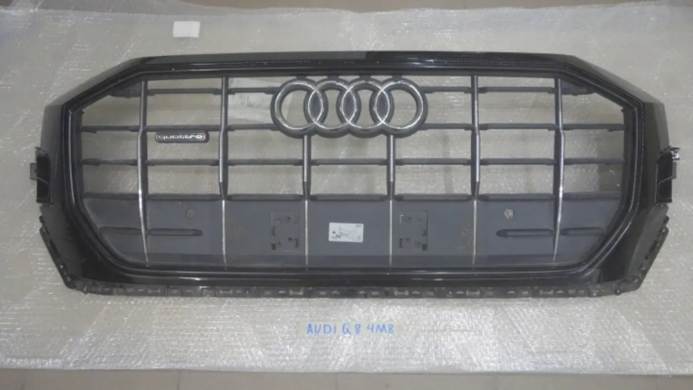 Решетка радиатора к Audi SQ8 2019
