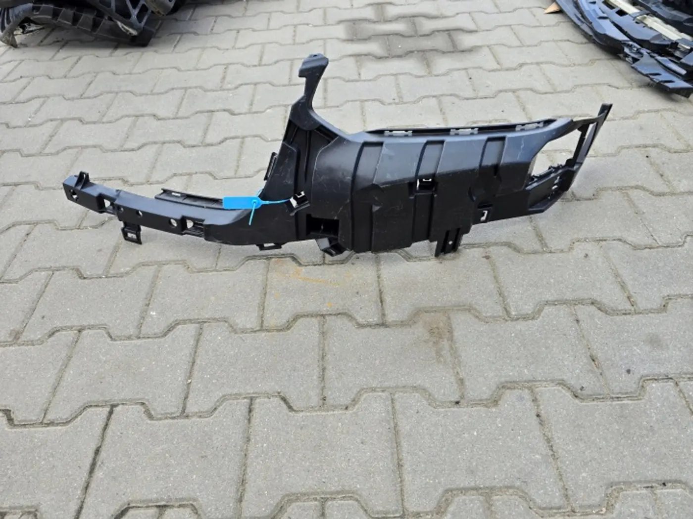 Кронштейн крепления бампера к BMW iX3 2020