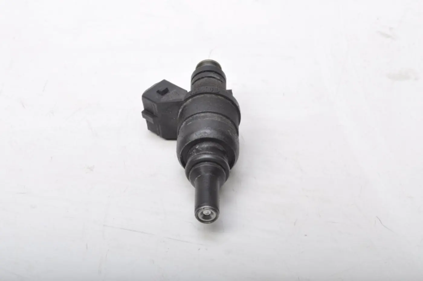 Форсунка к Audi A3 1996