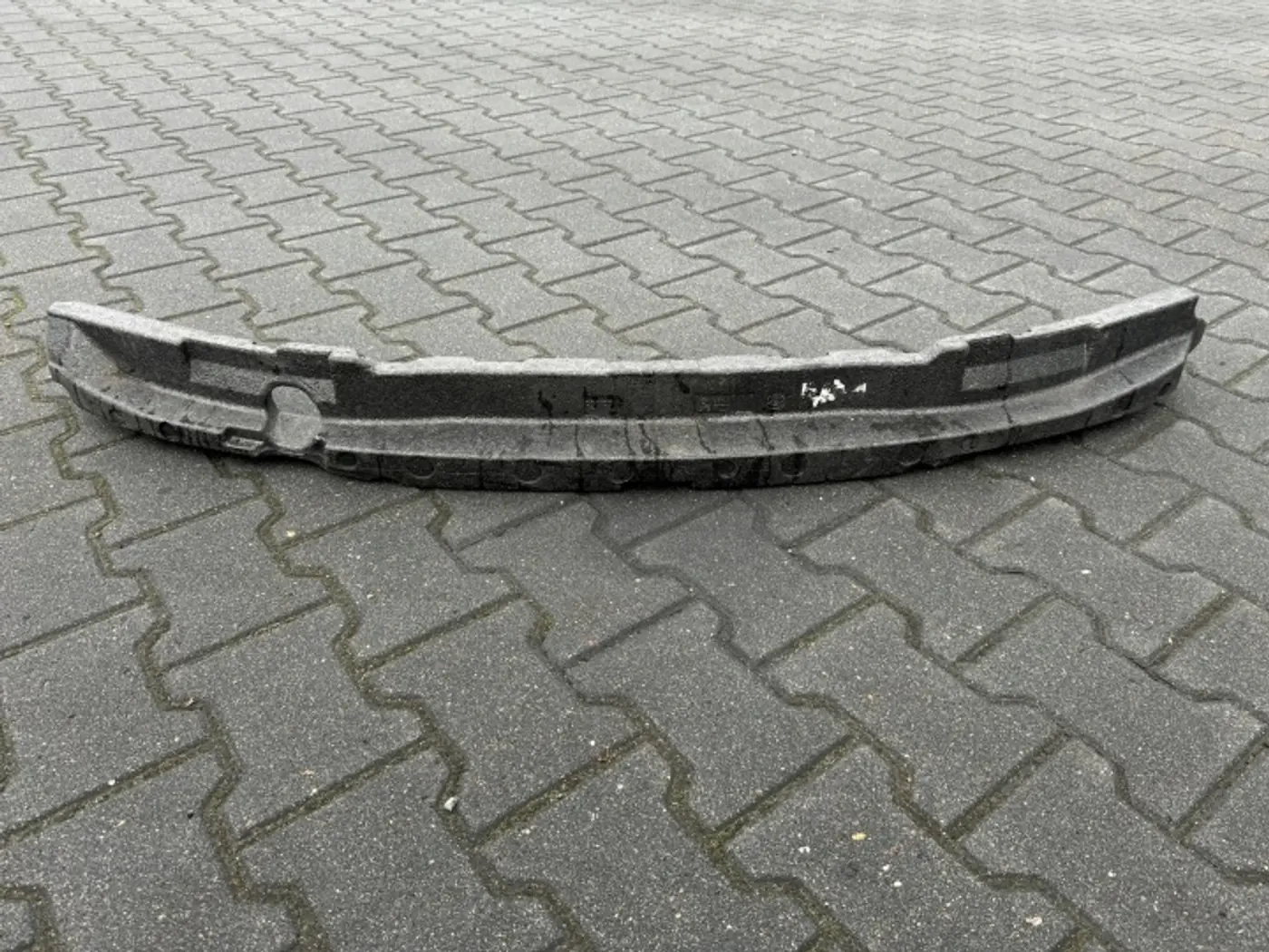 Абсорбер бампера к BMW 1 2011