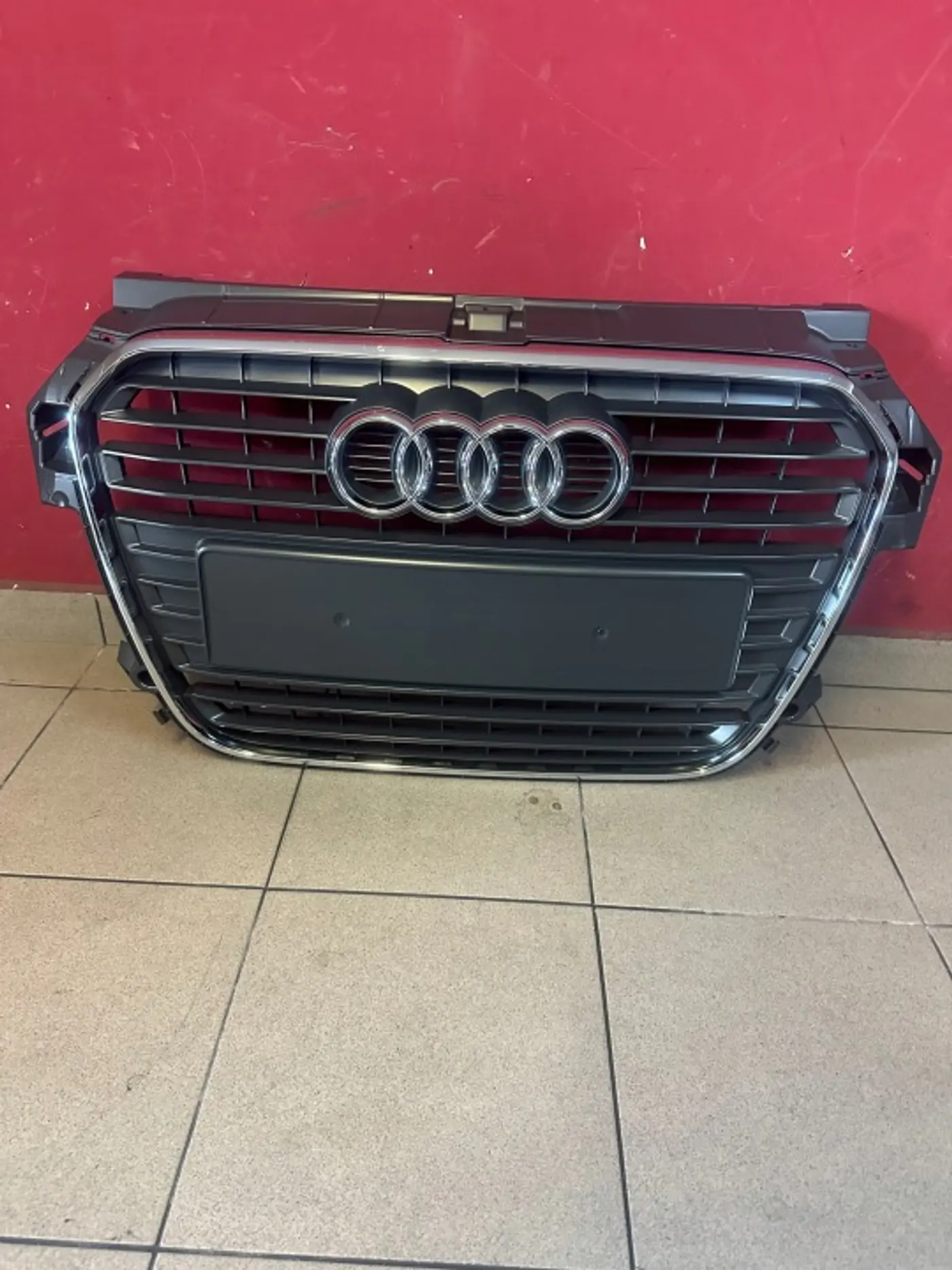 Решетка радиатора к Audi A1 2010