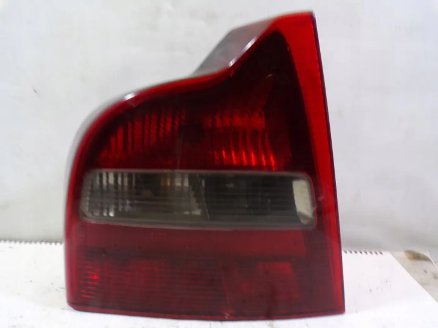 Фонарь задний левый к Volvo S80 1998