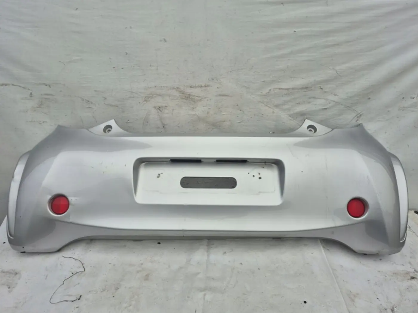 Бампер задний к Toyota iQ 2008