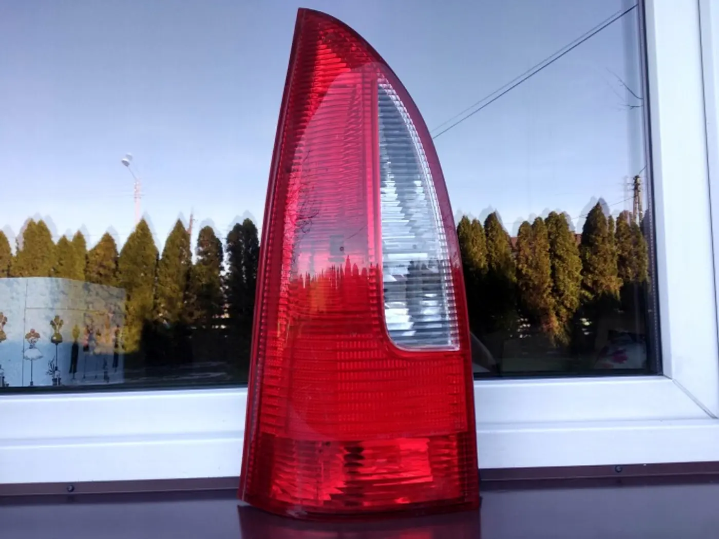 Фонарь задний левый к Mazda Premacy 2010