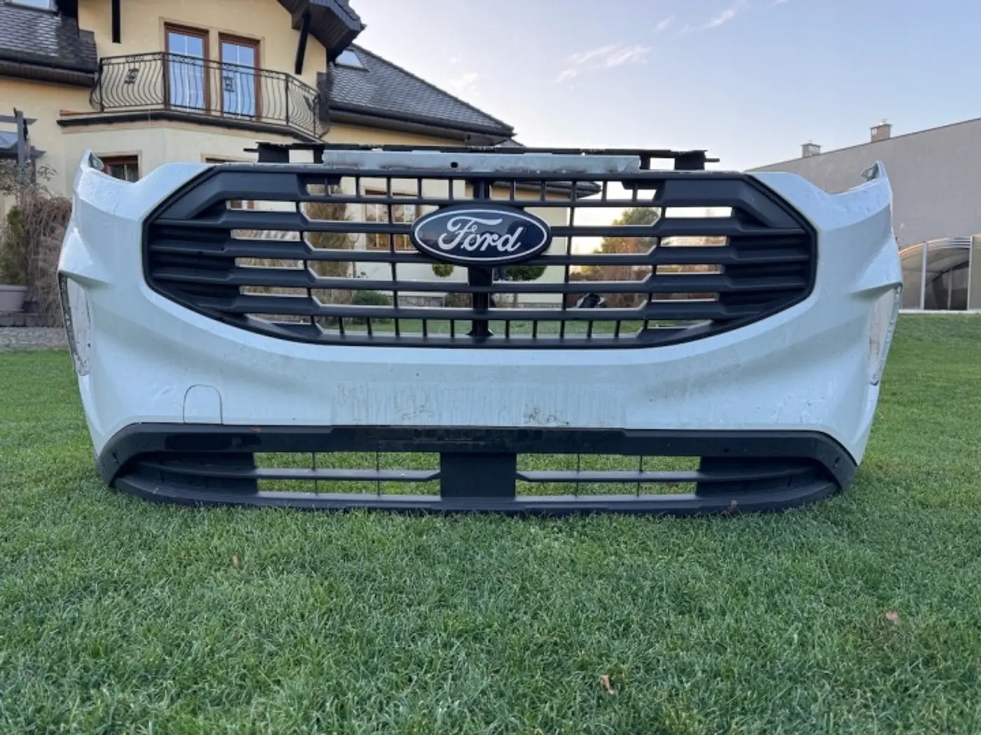 Бампер передний к Ford Transit Custom 2012