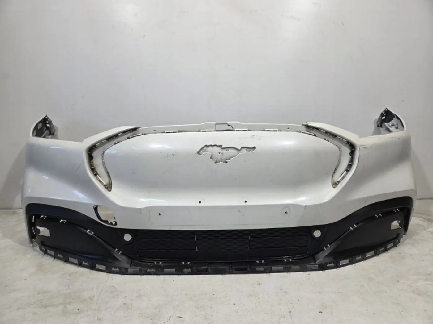 Бампер передний к Ford Mustang Mach-E 2020