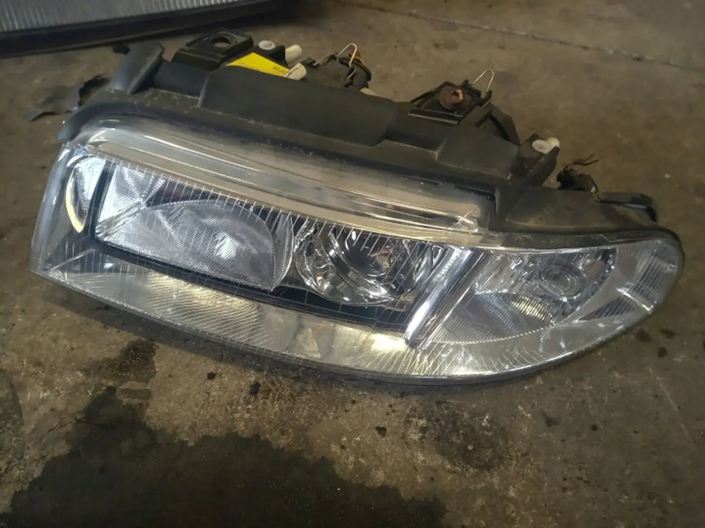 Фара левая к Audi S4 1997