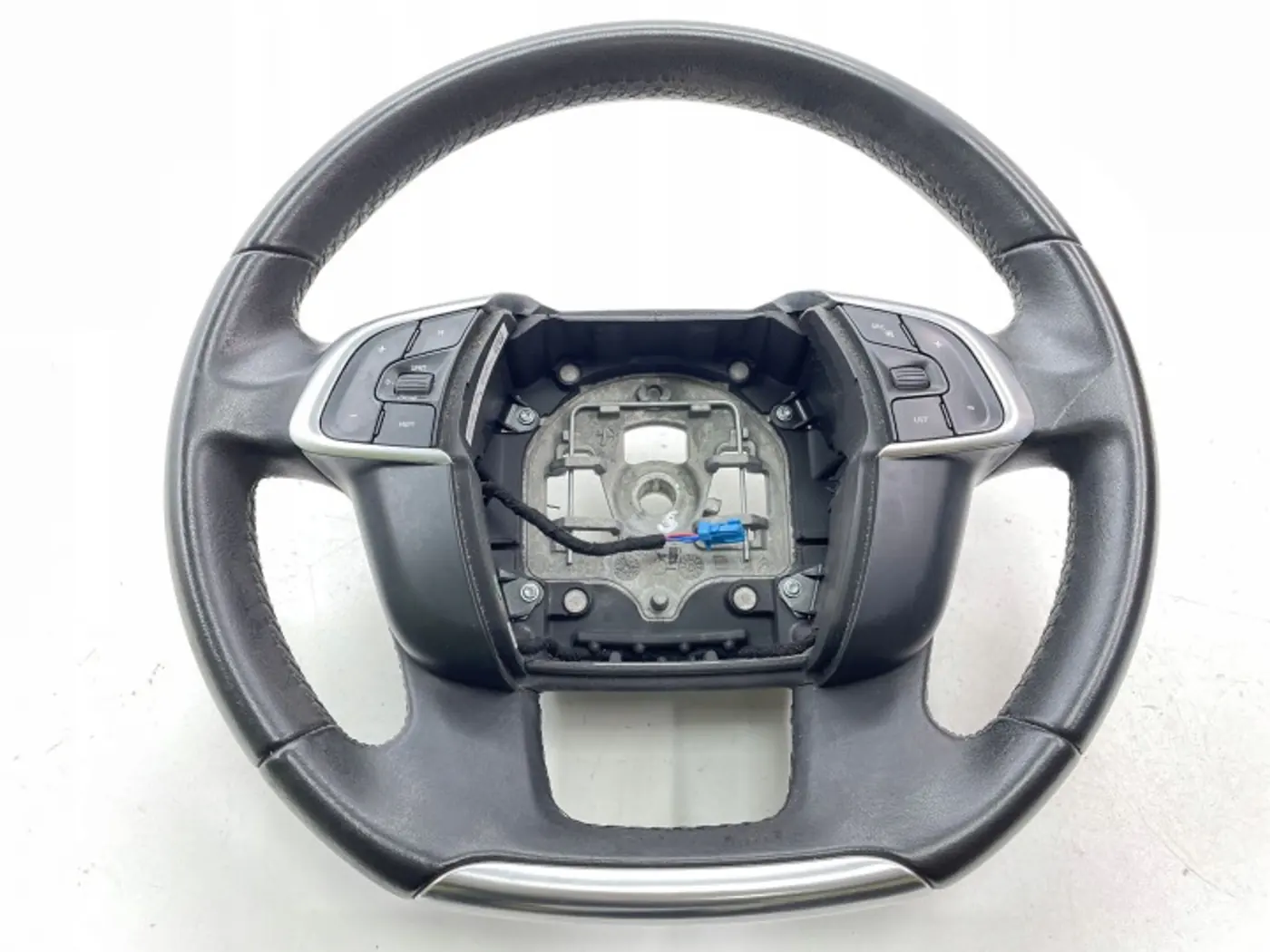 Руль к DS 4 2015