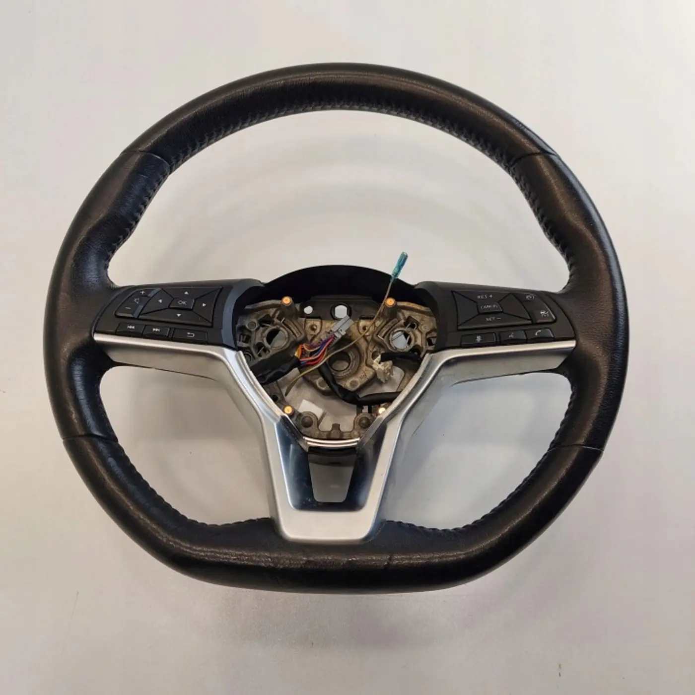 Руль к Nissan Leaf 2017