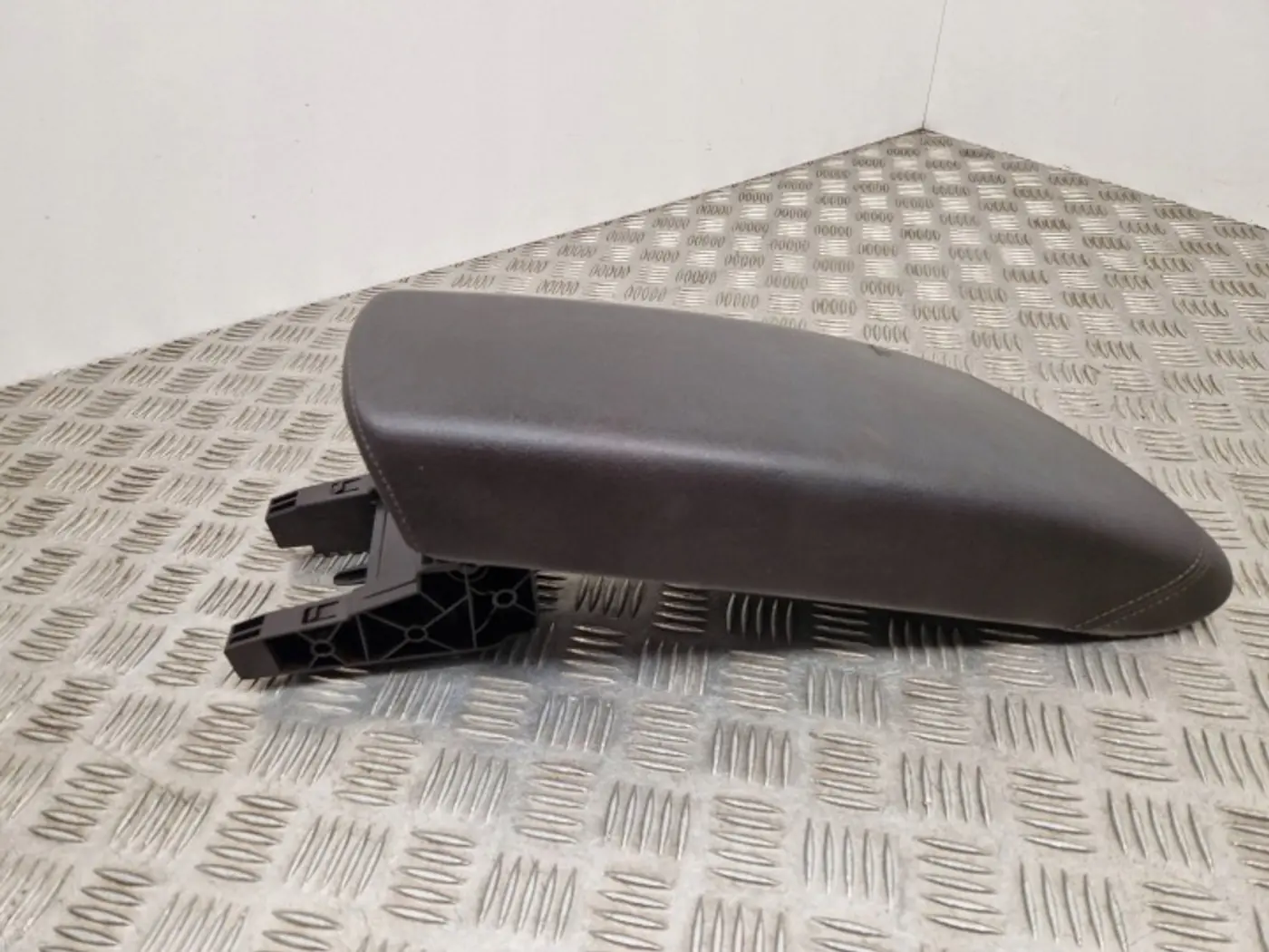 Подлокотник к Renault Espace 2015
