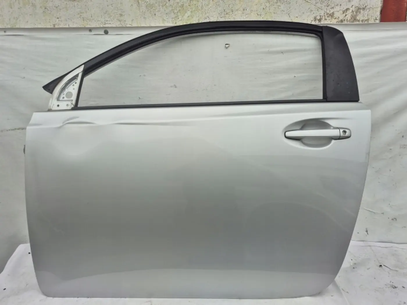 Дверь передняя левая к Toyota iQ 2008