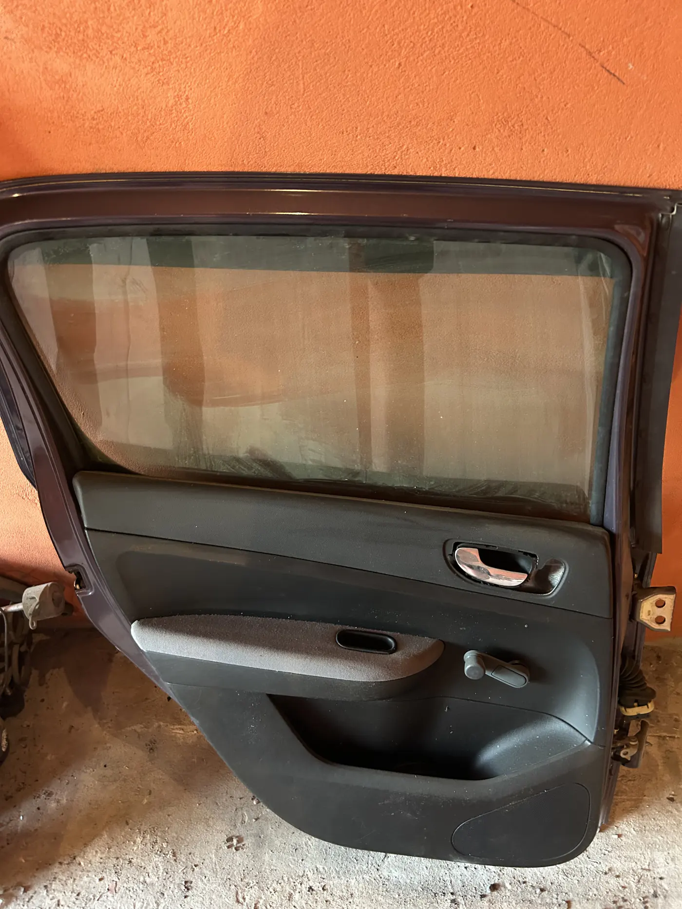 Дверь задняя левая к Peugeot 307 2003