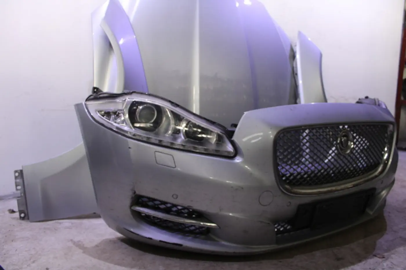 Фара правая к Jaguar XJ 2009