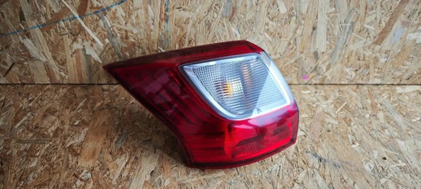 Фонарь задний левый к Ford C-MAX 2010