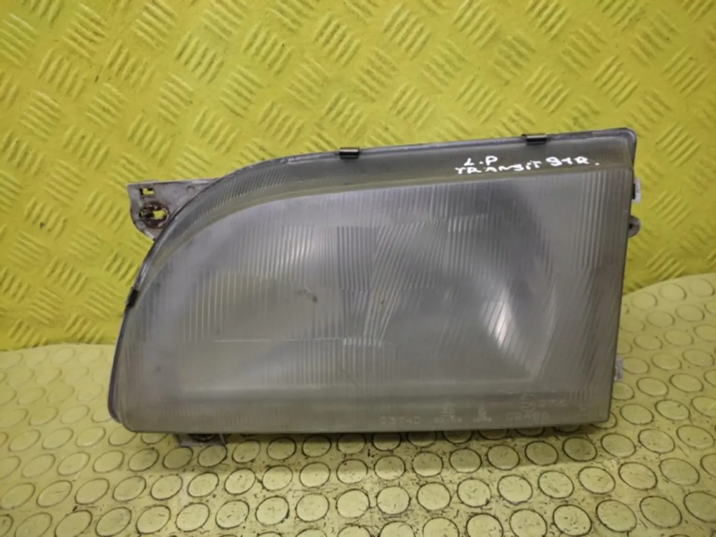 Фара левая к Ford Transit 2013