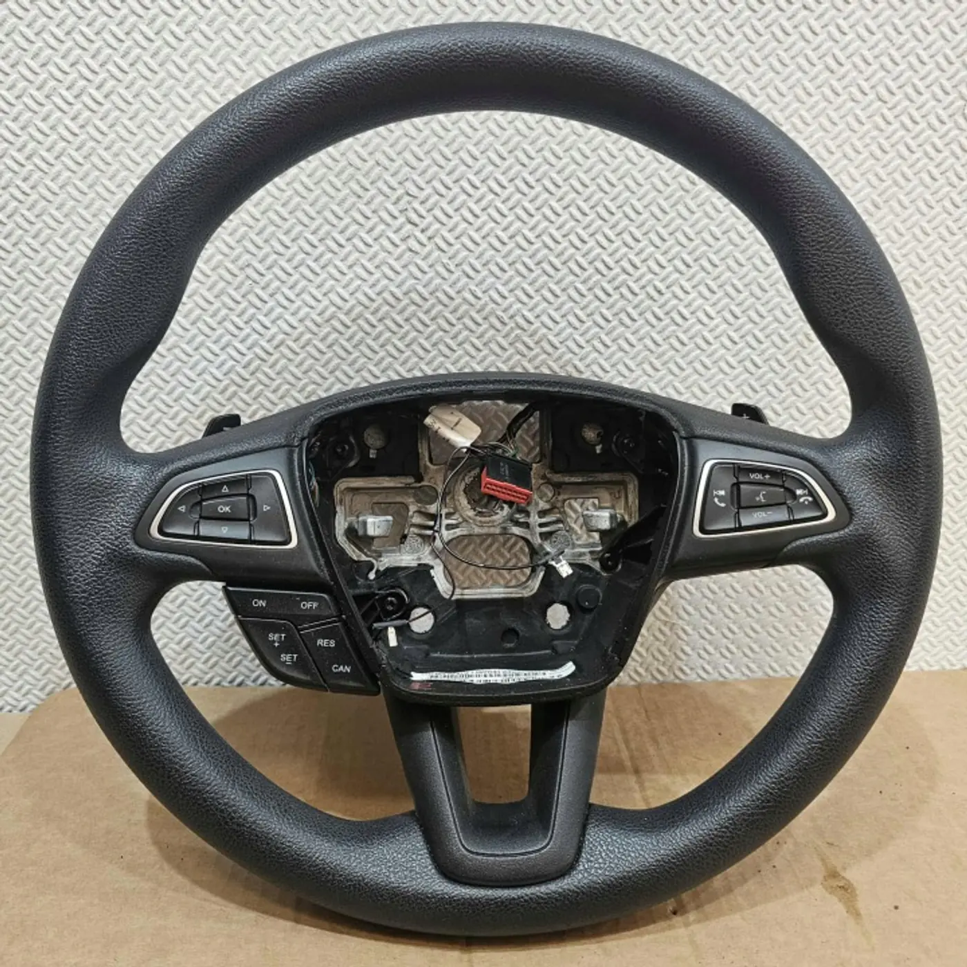 Руль к Ford Escape 2016