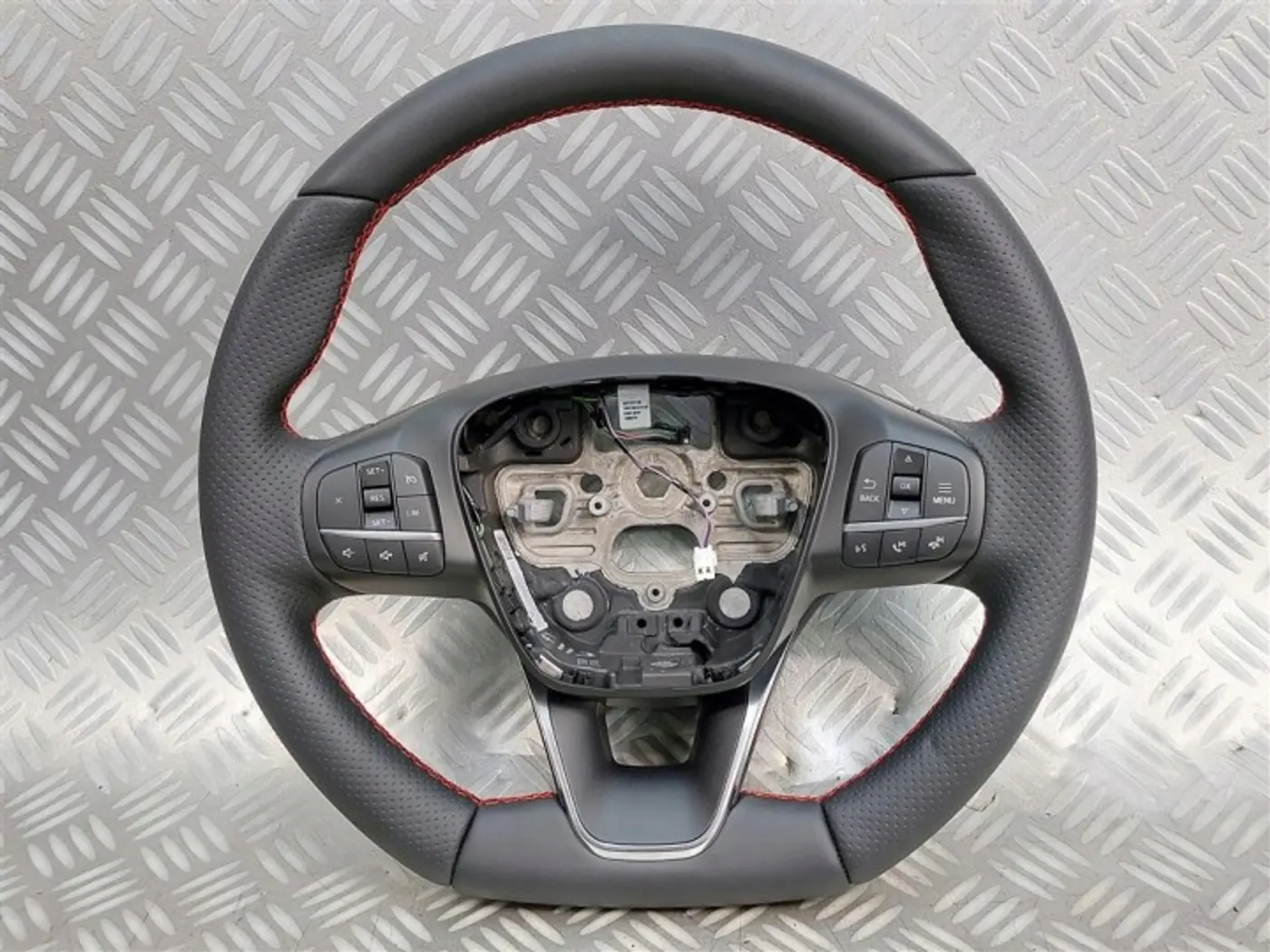 Руль к Ford Escape 2013