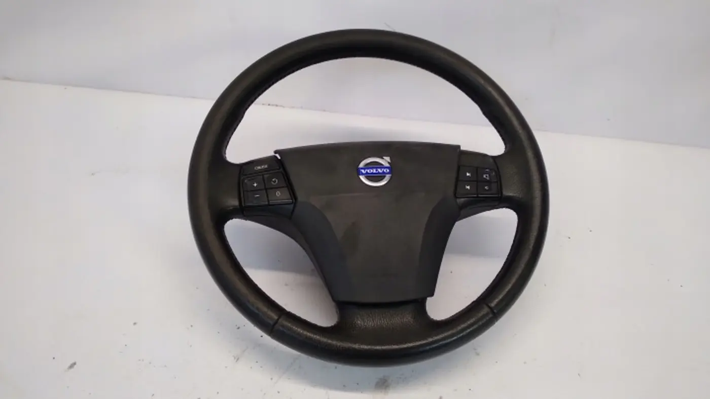 Руль к Volvo V50 2003