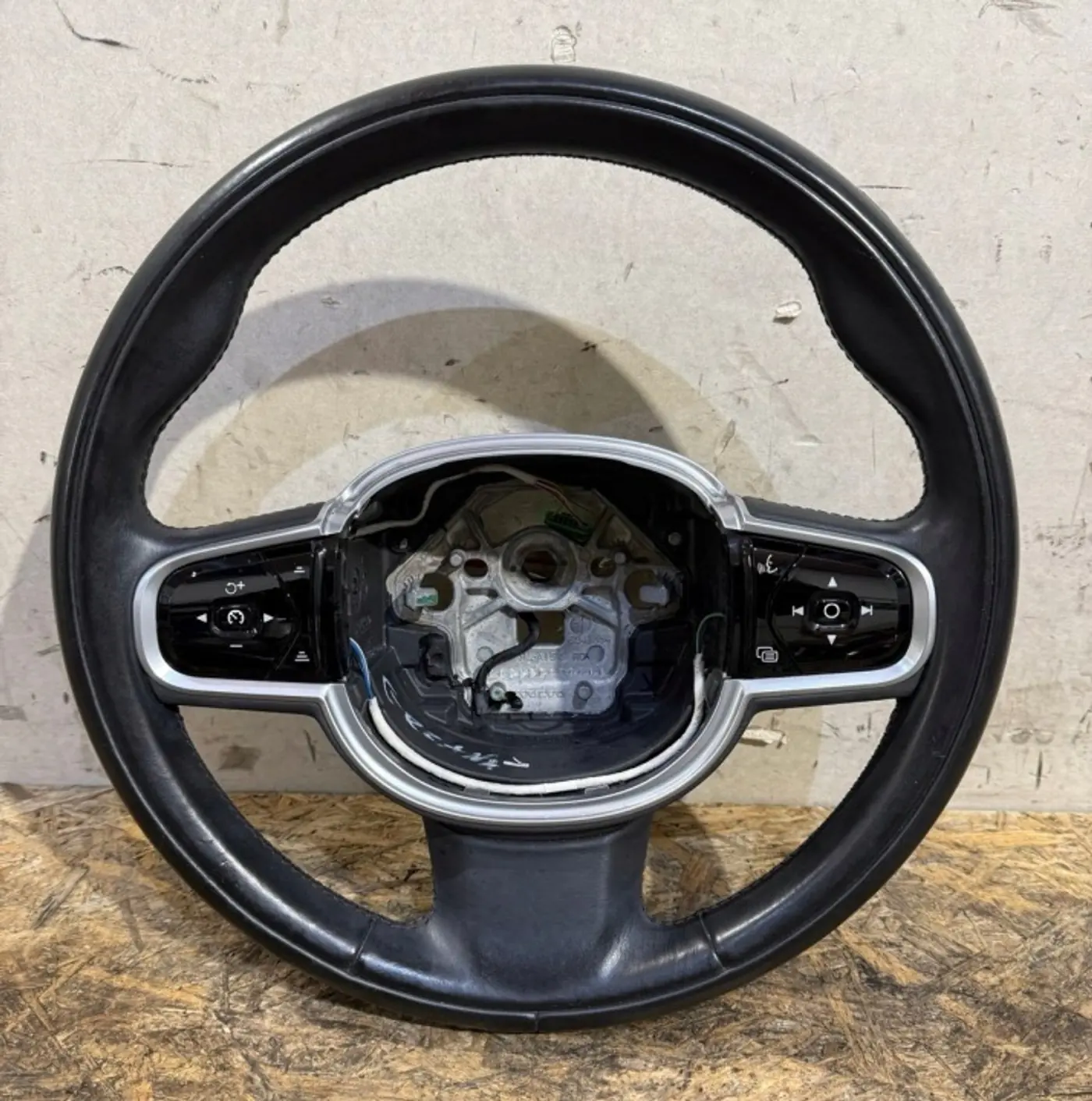 Руль к Volvo S90 2016
