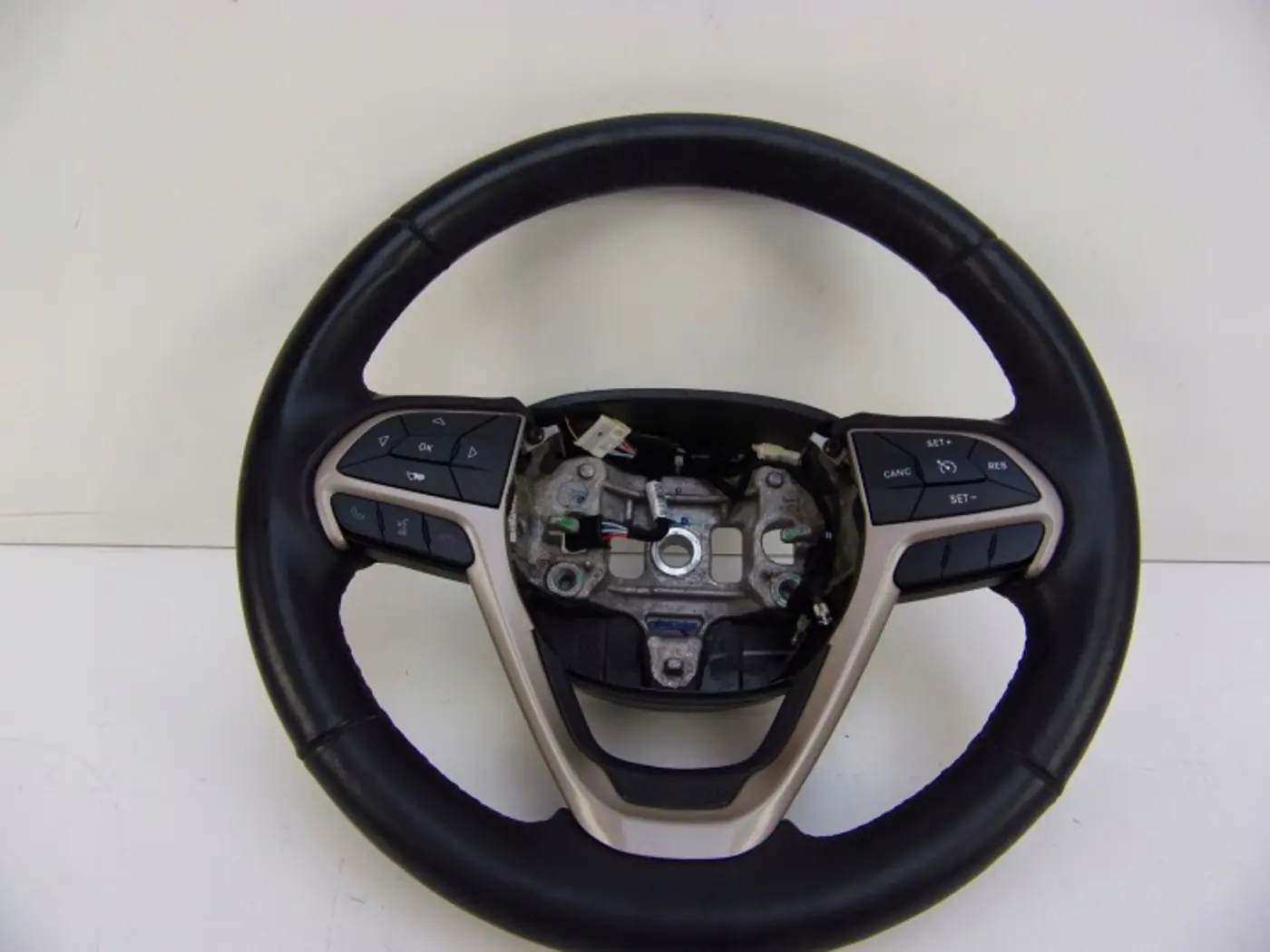 Руль к Jeep Cherokee 2013