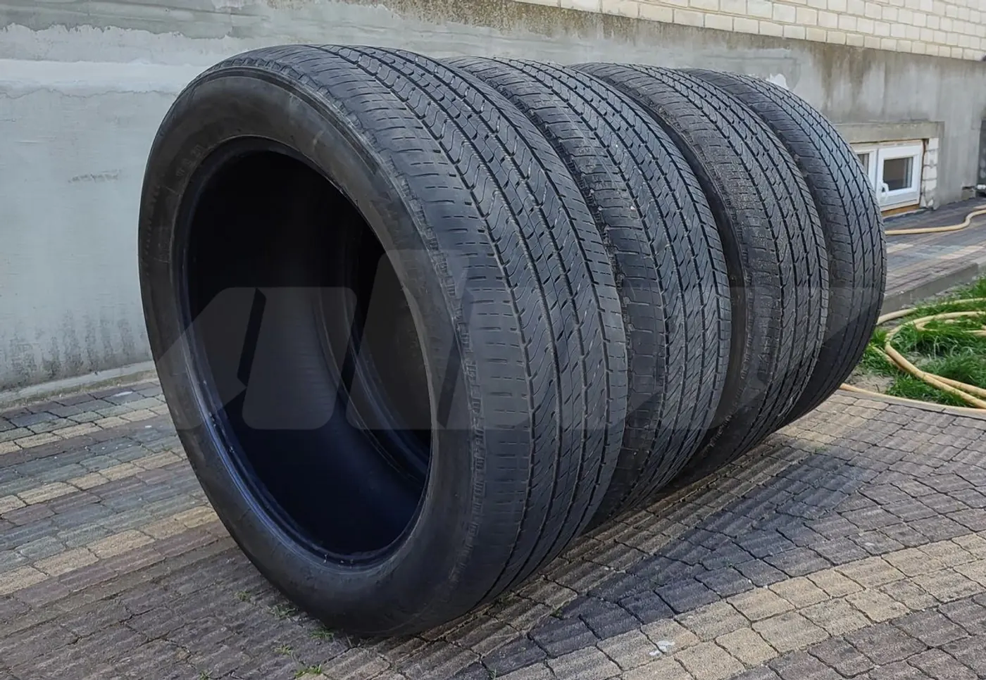 R22 275 50 Bridgestone Alenza A/S 02