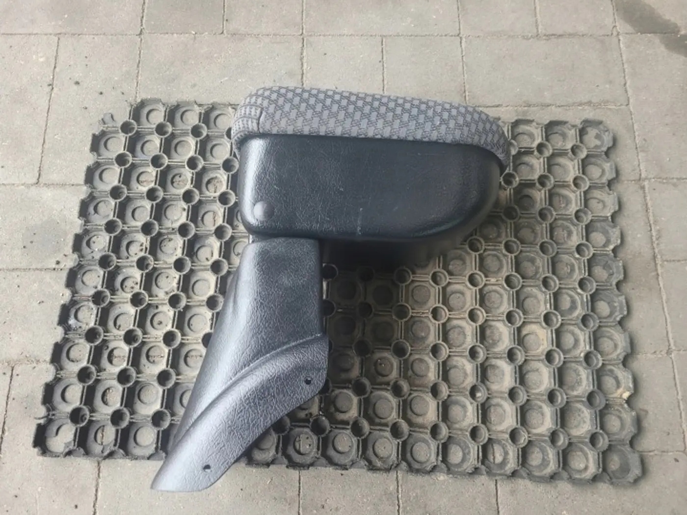 Подлокотник к Honda Civic 2000