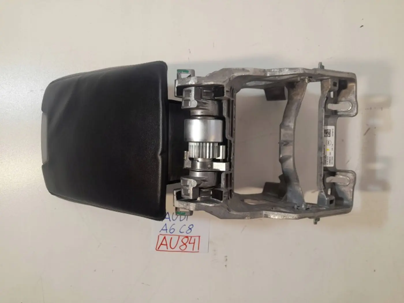 Подлокотник к Audi A7 2018