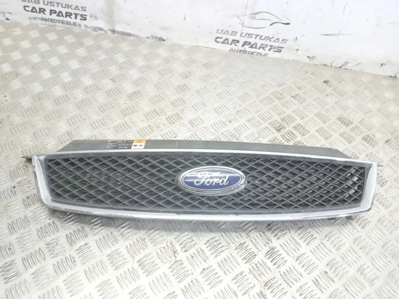 Решетка радиатора к Ford C-MAX 2003