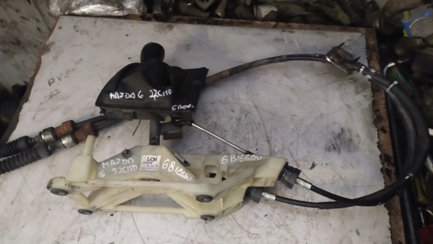 Кулиса к Mazda 2 2007