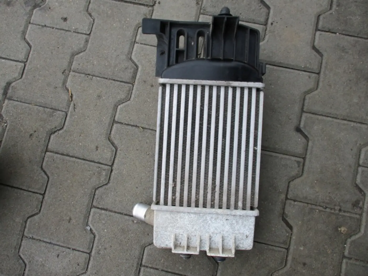 Интеркулер к Toyota Yaris 2010