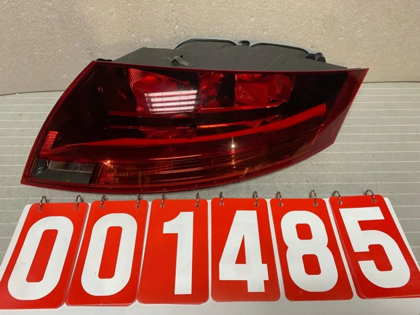 Фонарь задний правый к Audi TT 2006