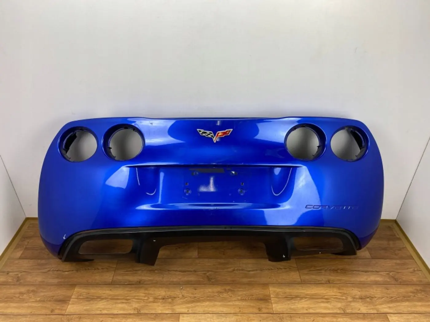 Бампер задний к Chevrolet Corvette 2004