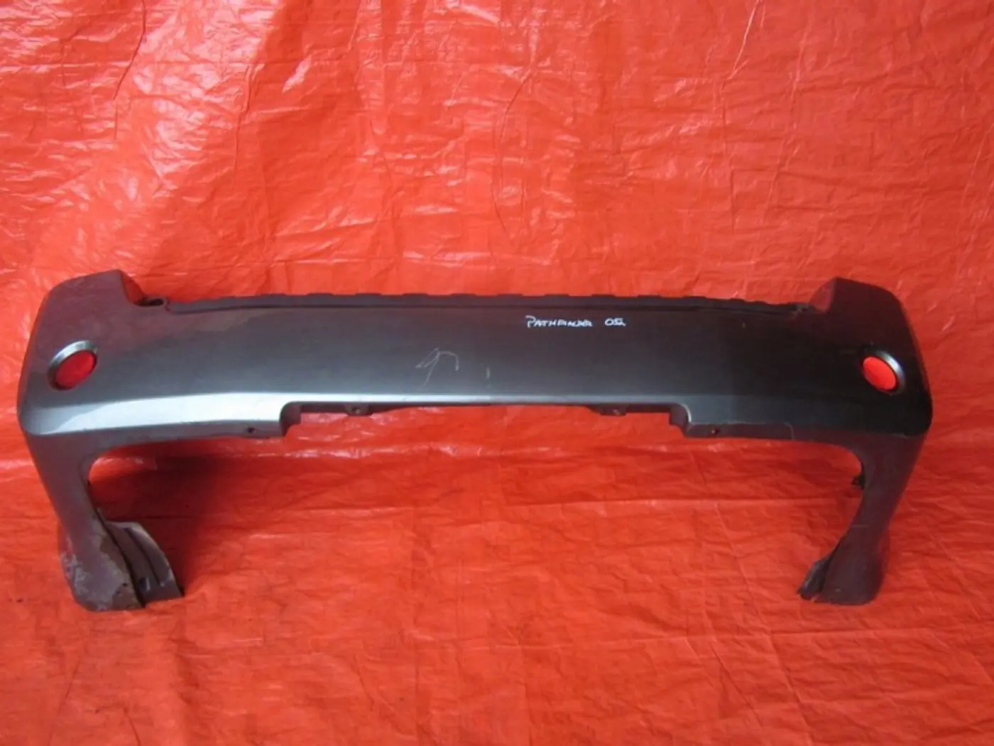 Бампер задний к Nissan Pathfinder 2004