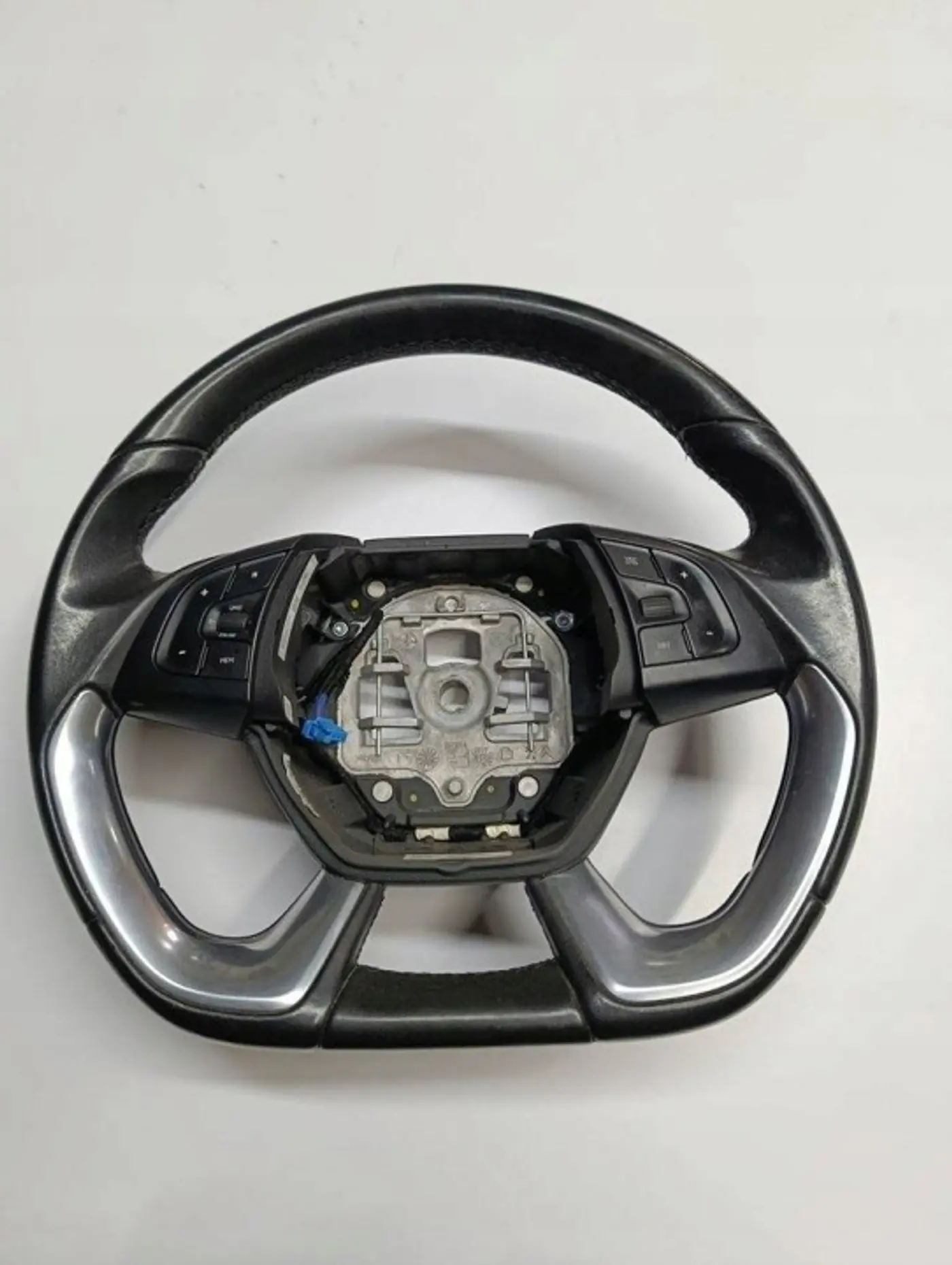 Руль к DS 5 2015