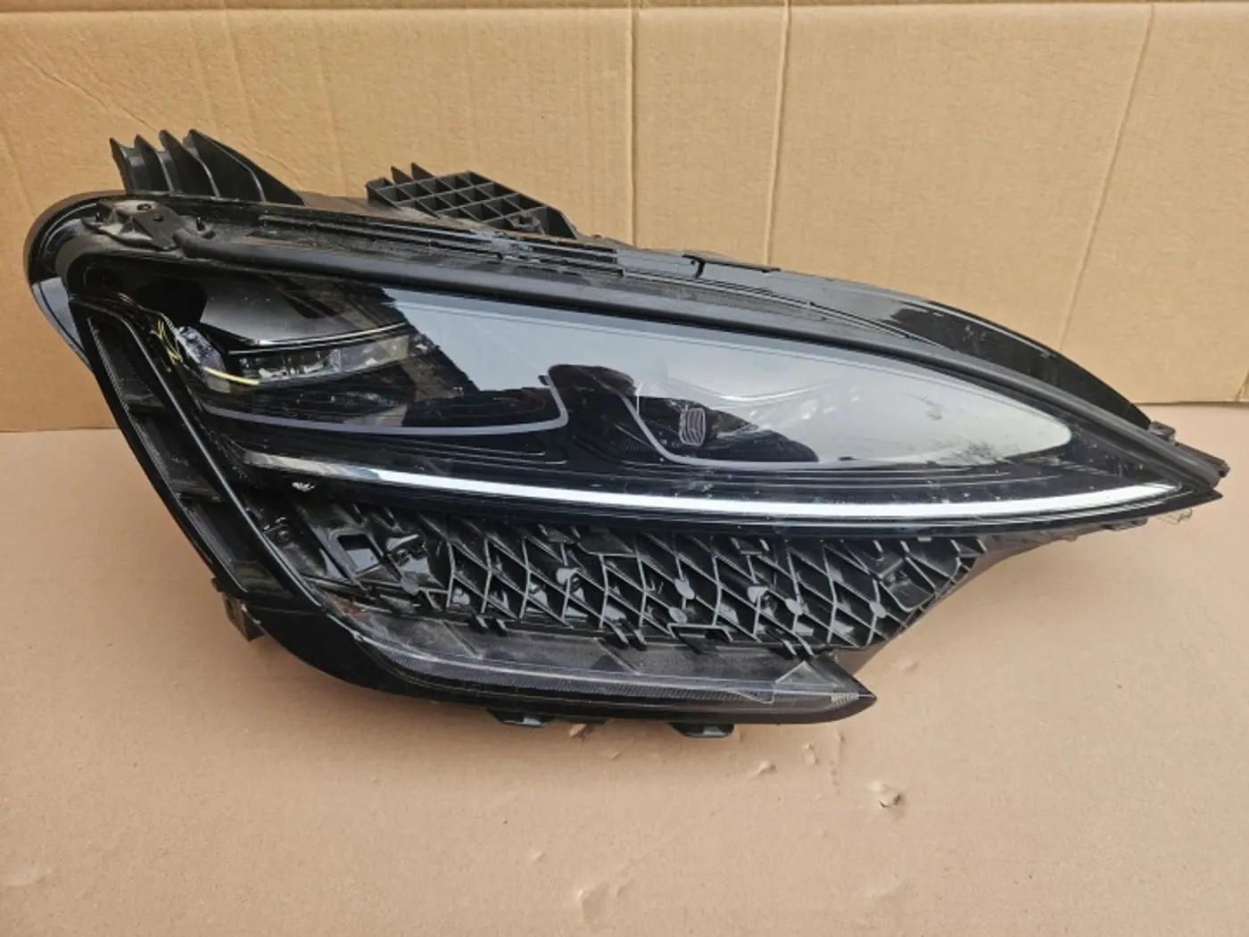 Фара правая к BYD Seal 2022