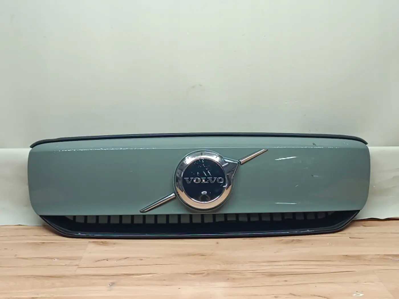Решетка радиатора к Volvo C40 2021