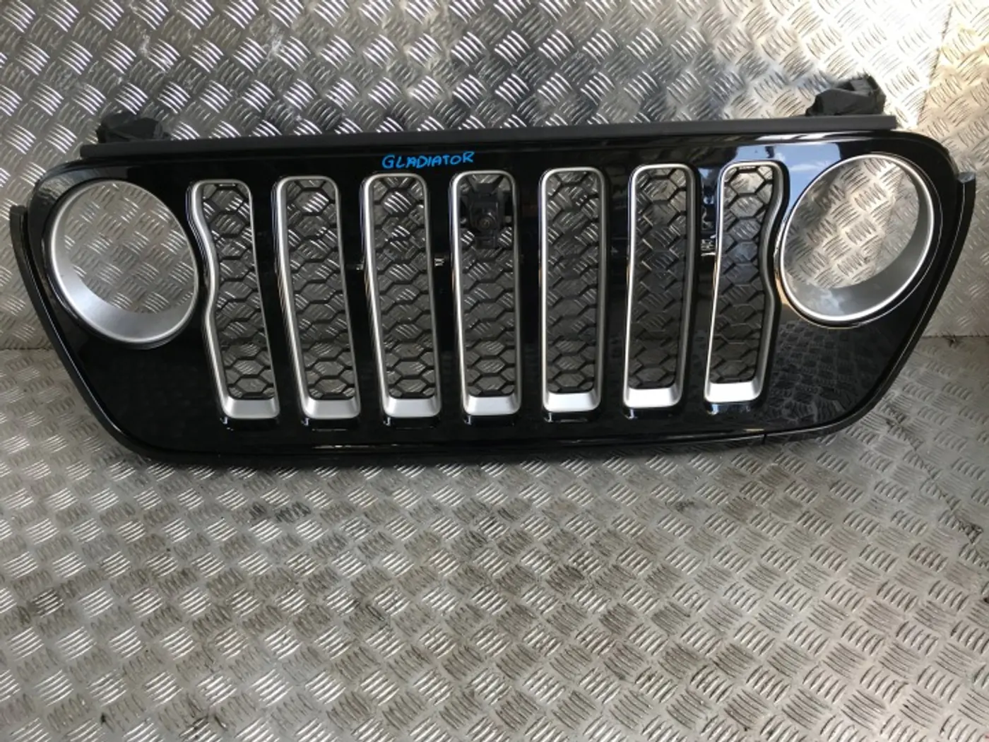 Решетка радиатора к Jeep Gladiator 2019