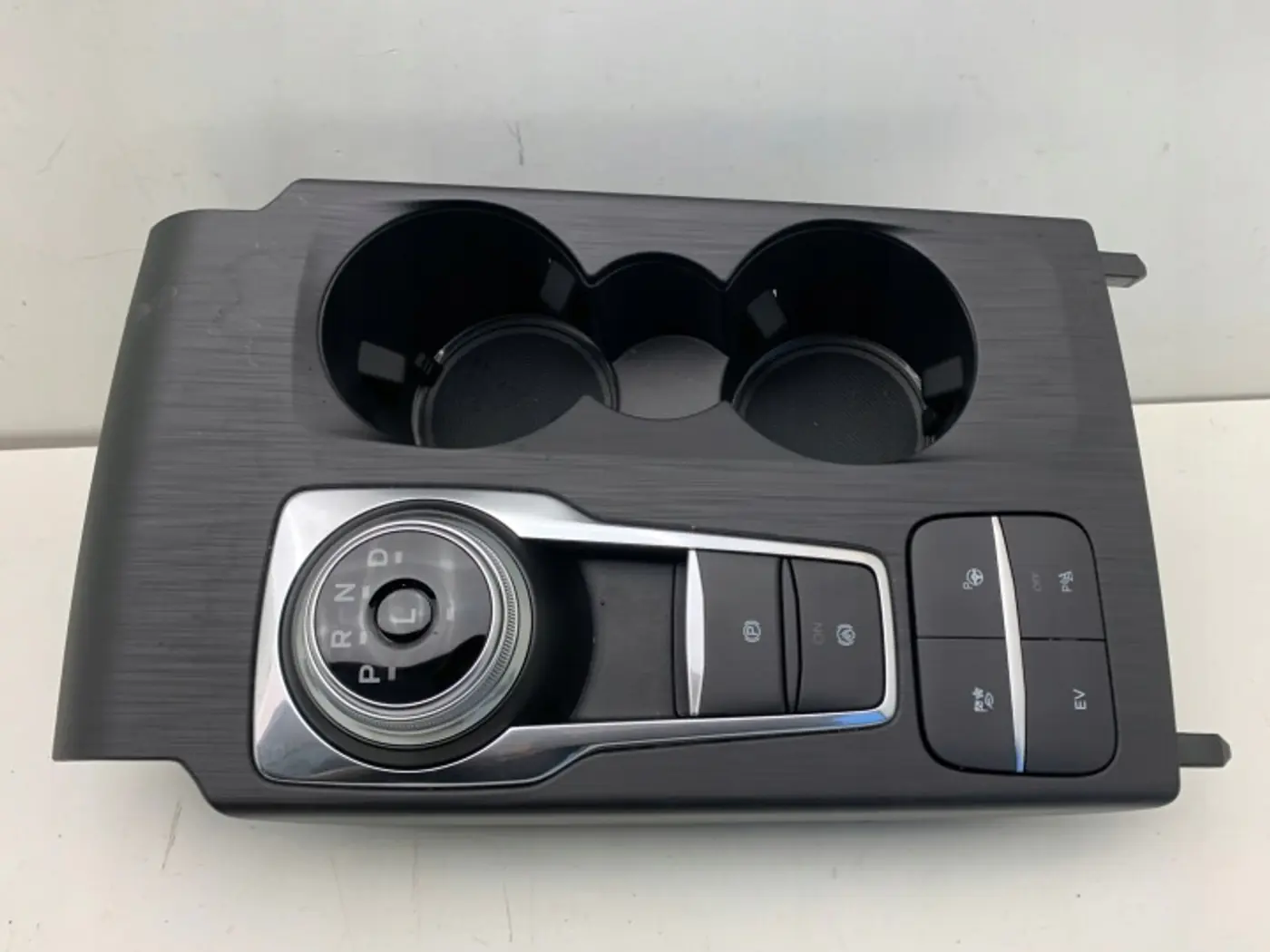 Кулиса к Ford Kuga 2019