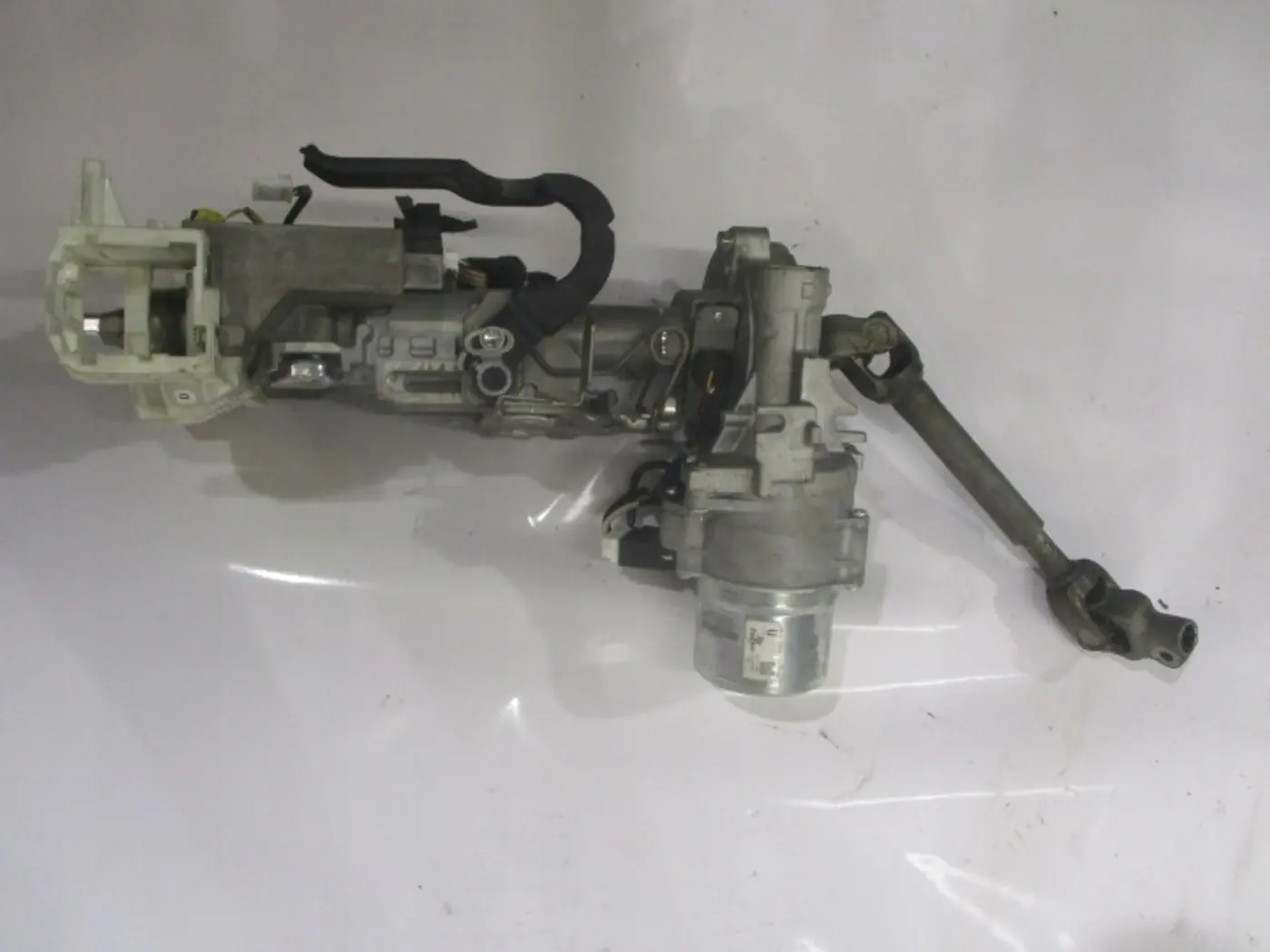 Рулевая колонка к Mazda 3 2013