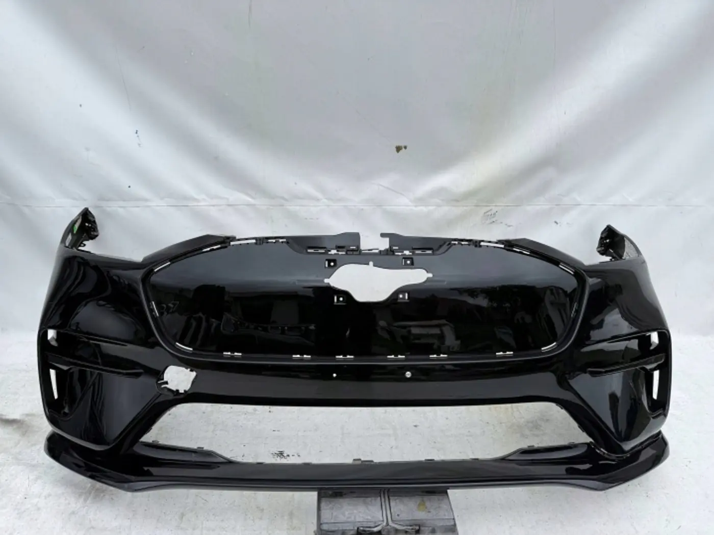 Бампер передний к Ford Mustang Mach-E 2020